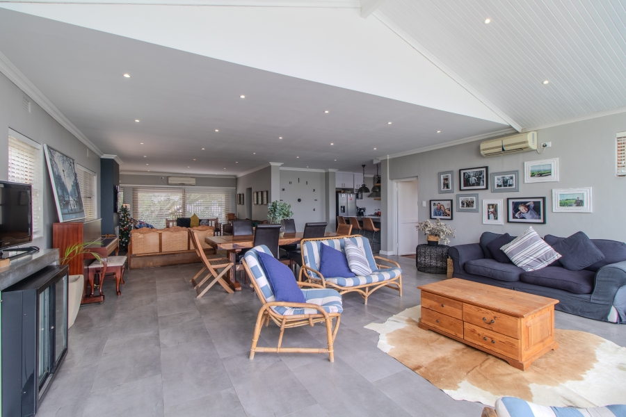 5 Bedroom Property for Sale in Proteaville Western Cape